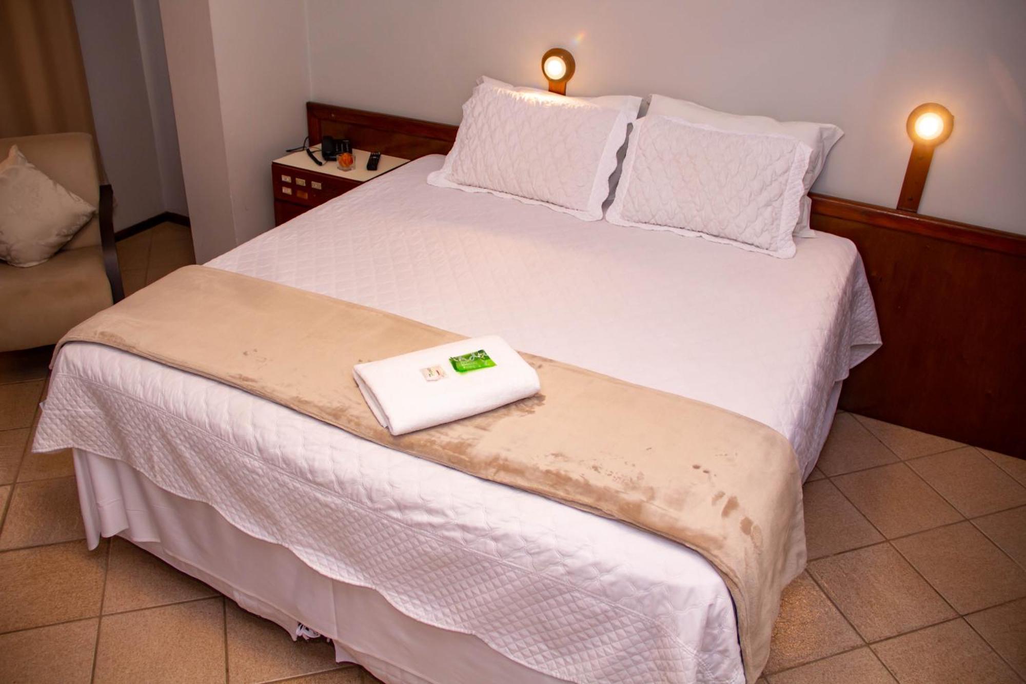 Hotel Domhof Blumenau Extérieur photo
